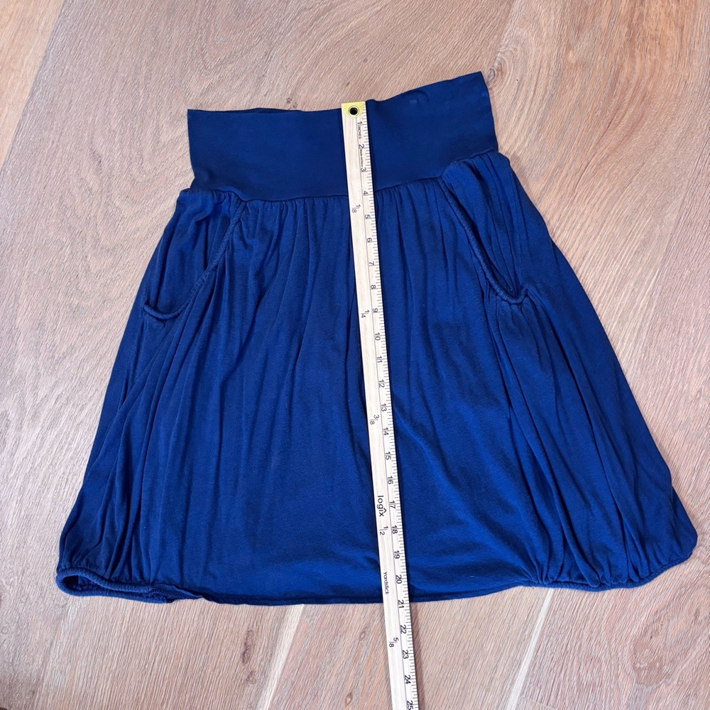 Garnet Hill Navy Favorite Knit Skirt | M | Knee-length | T-shirt Material - Picture 4 of 5